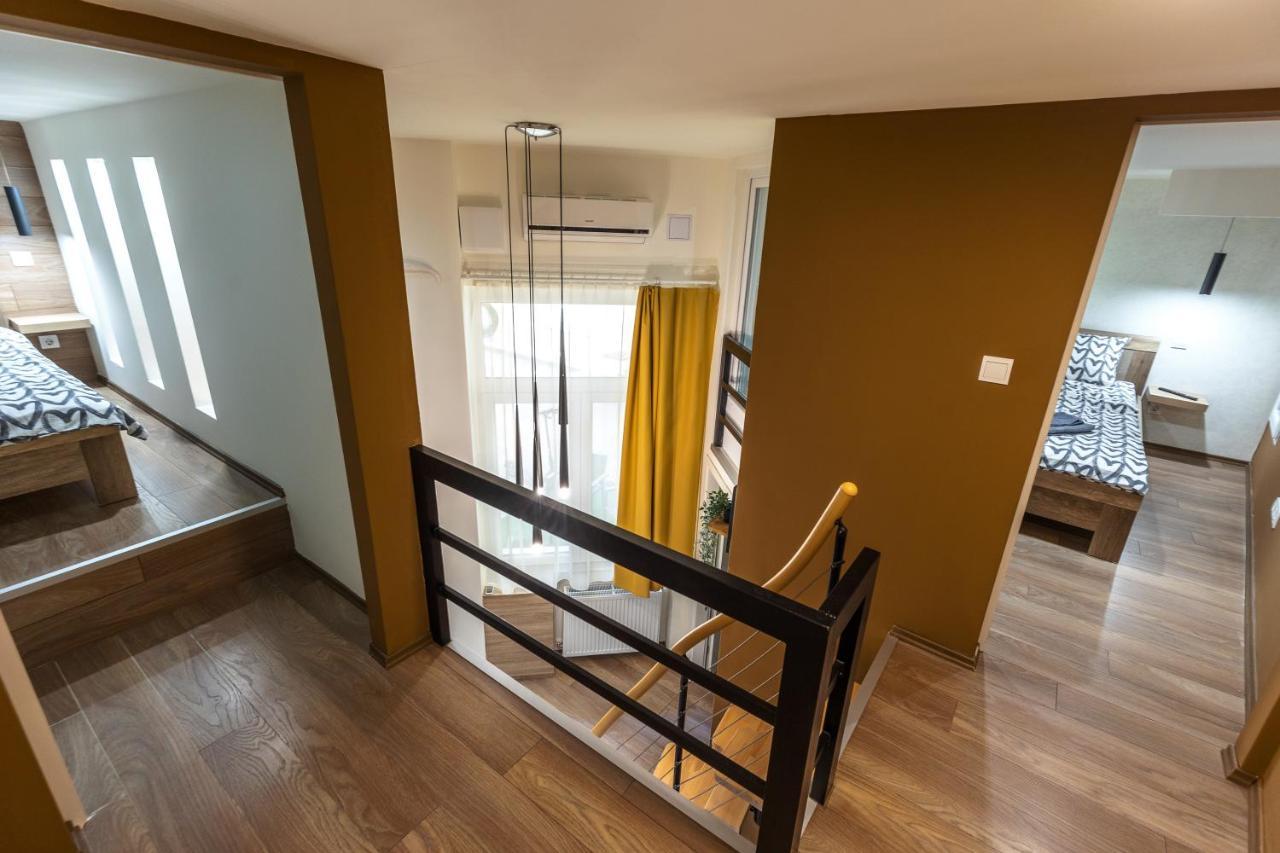 Kazinczy 10 Apartment With 3 Bedrooms — Photos 3